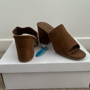 Tan heeled mules